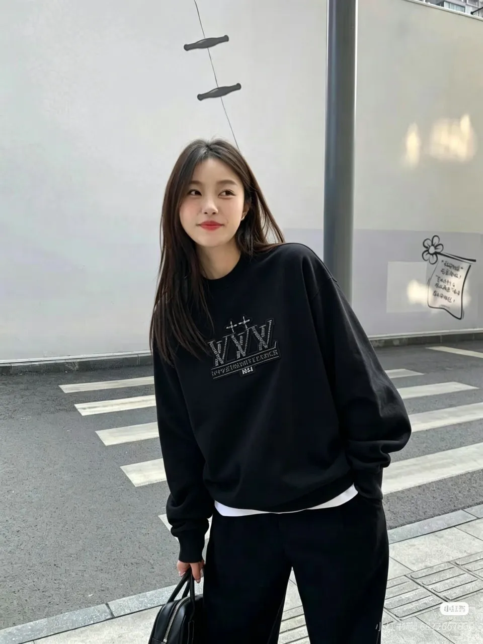 Louis Vuitton/Louis Vuitton beaded embroidered crew neck sweatshirt